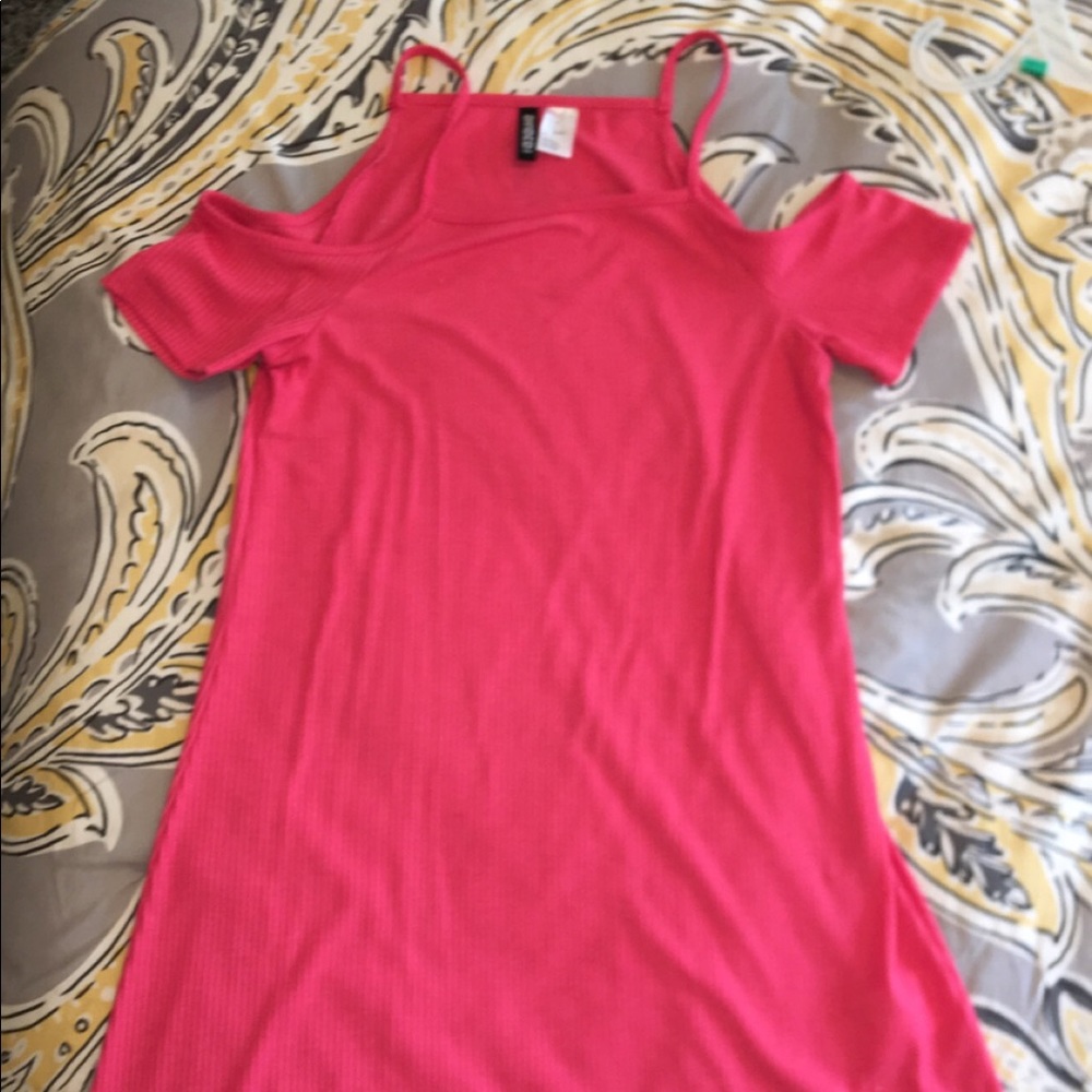 Summer peach color dress.